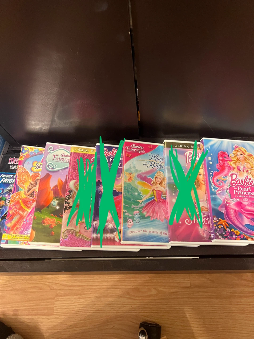 2000’s 8 Barbie and Monster High DVDs - photo 3