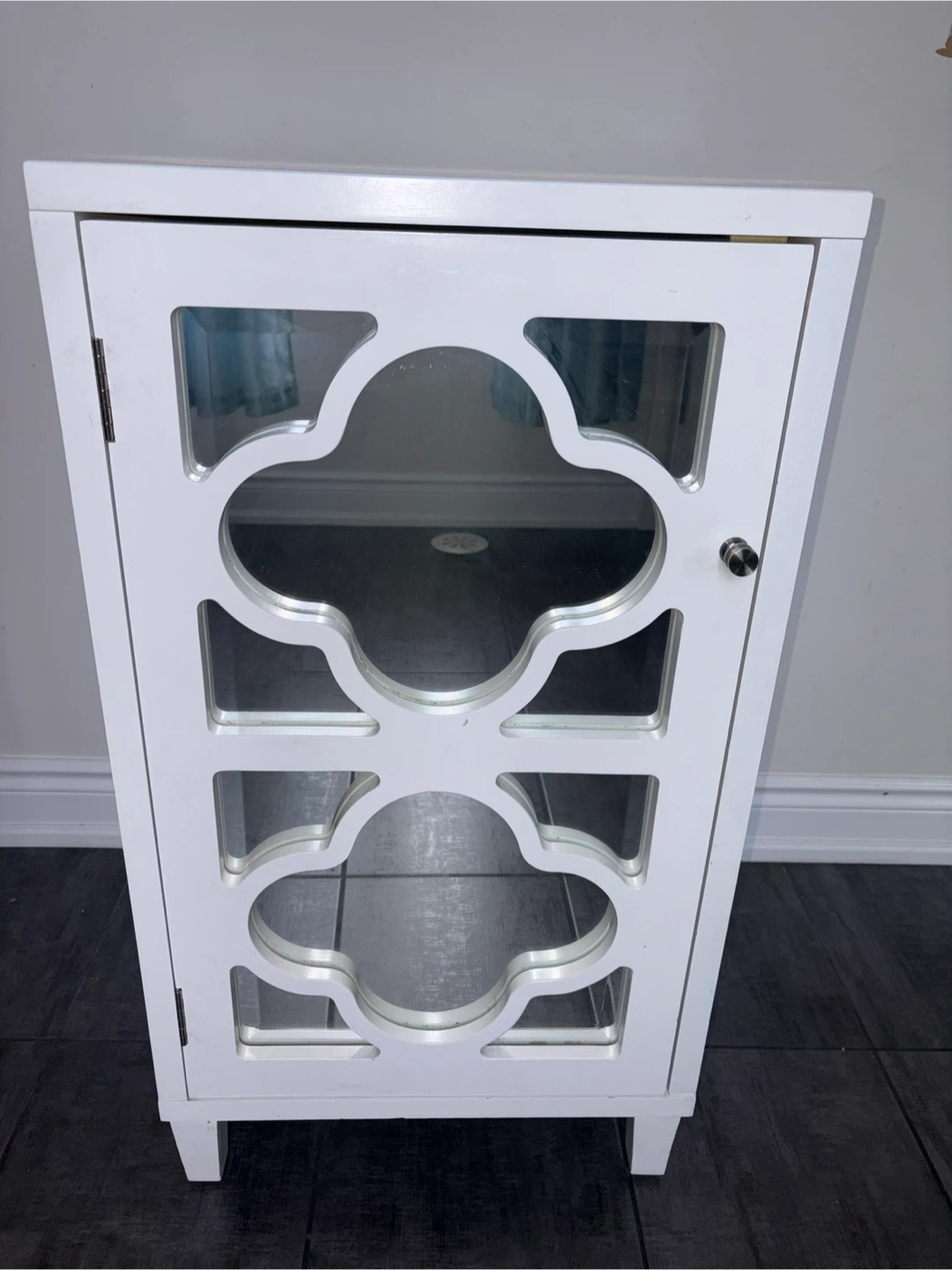 Heavy & solid White mirrored cabinet  (Not cheap quality)