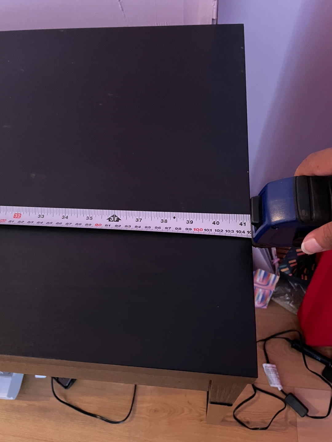Desk - photo 5