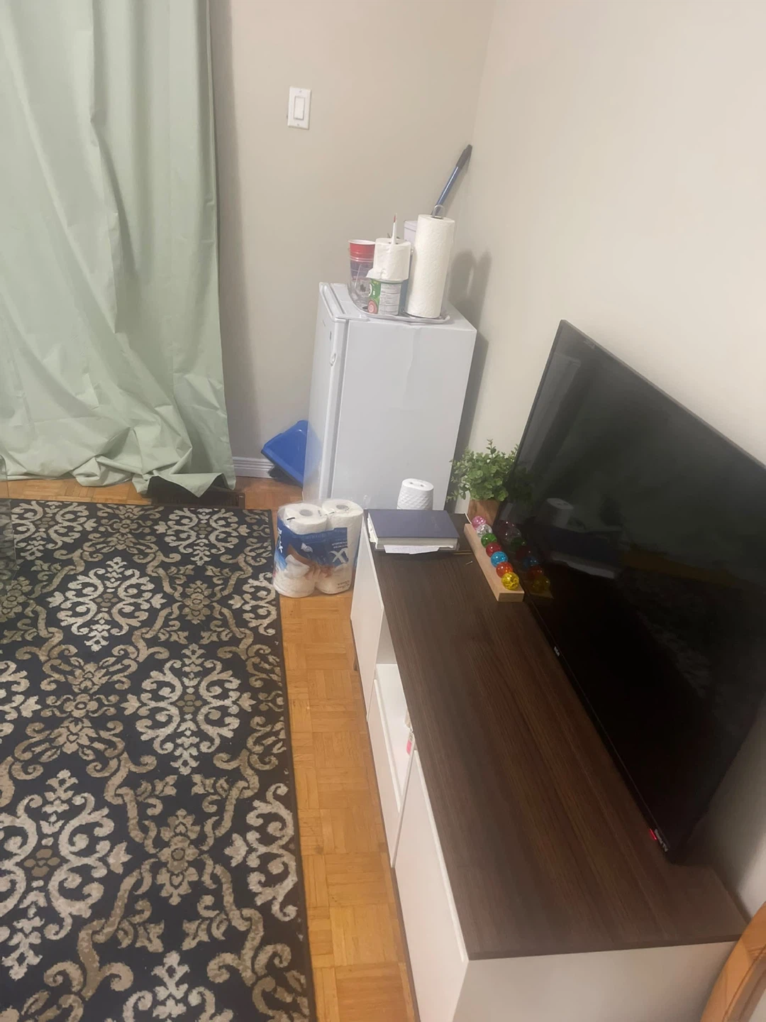 Room for Rent - photo 2