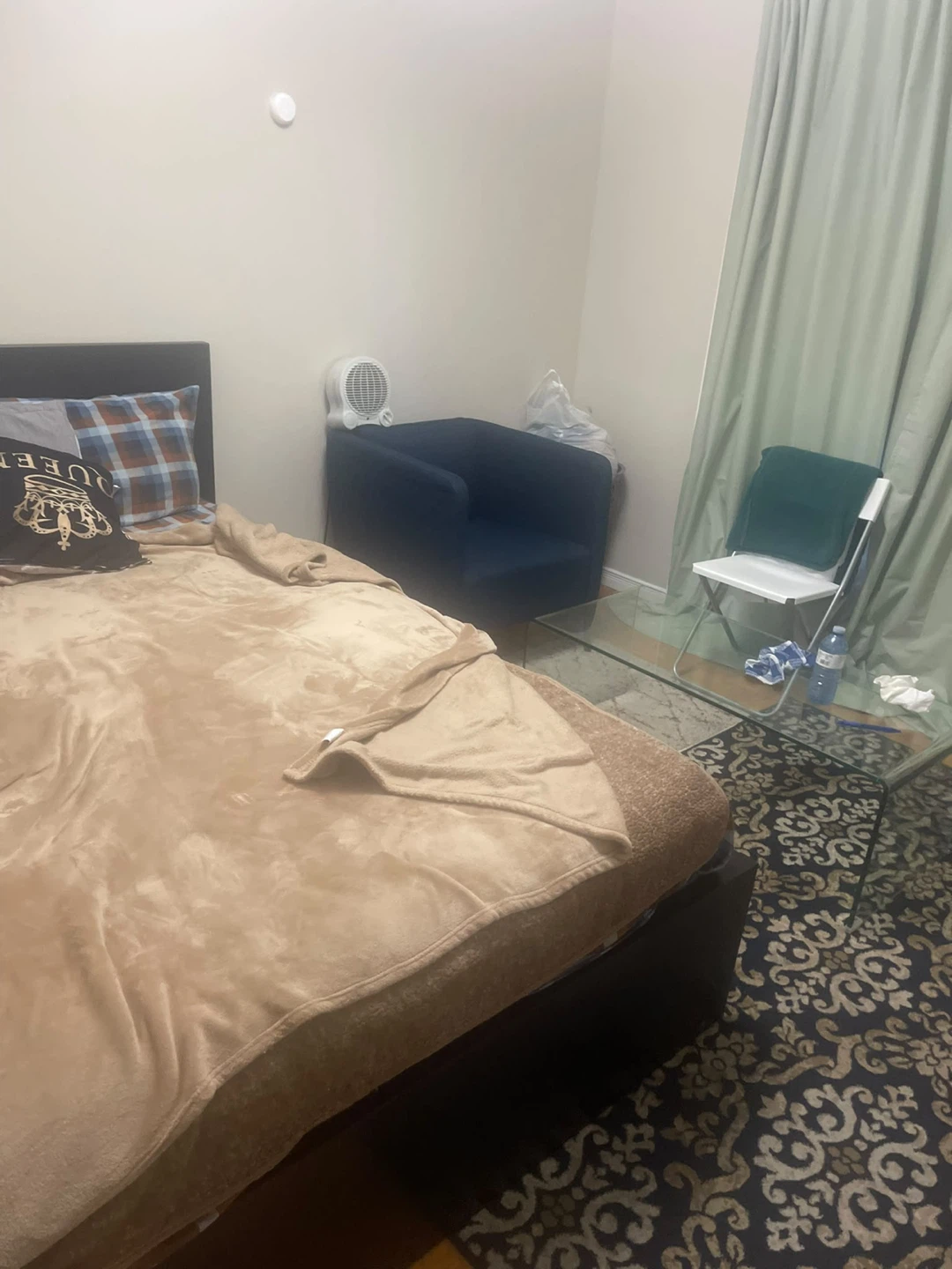 Room for Rent - photo 4