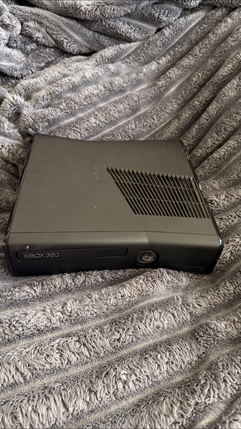 Xbox 360 S Console - RGH READY + Controller - photo 3