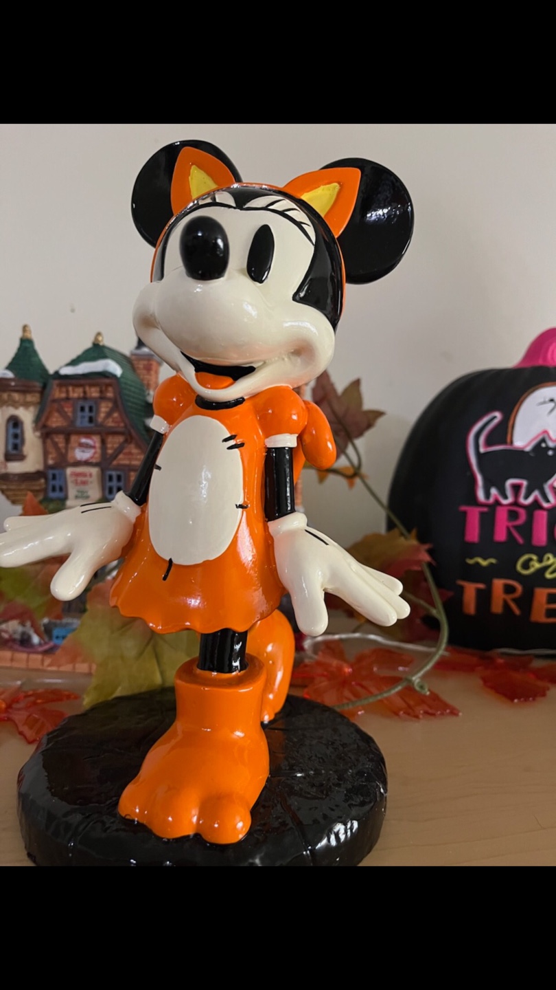 Disney Halloween Figurine Set - photo 3