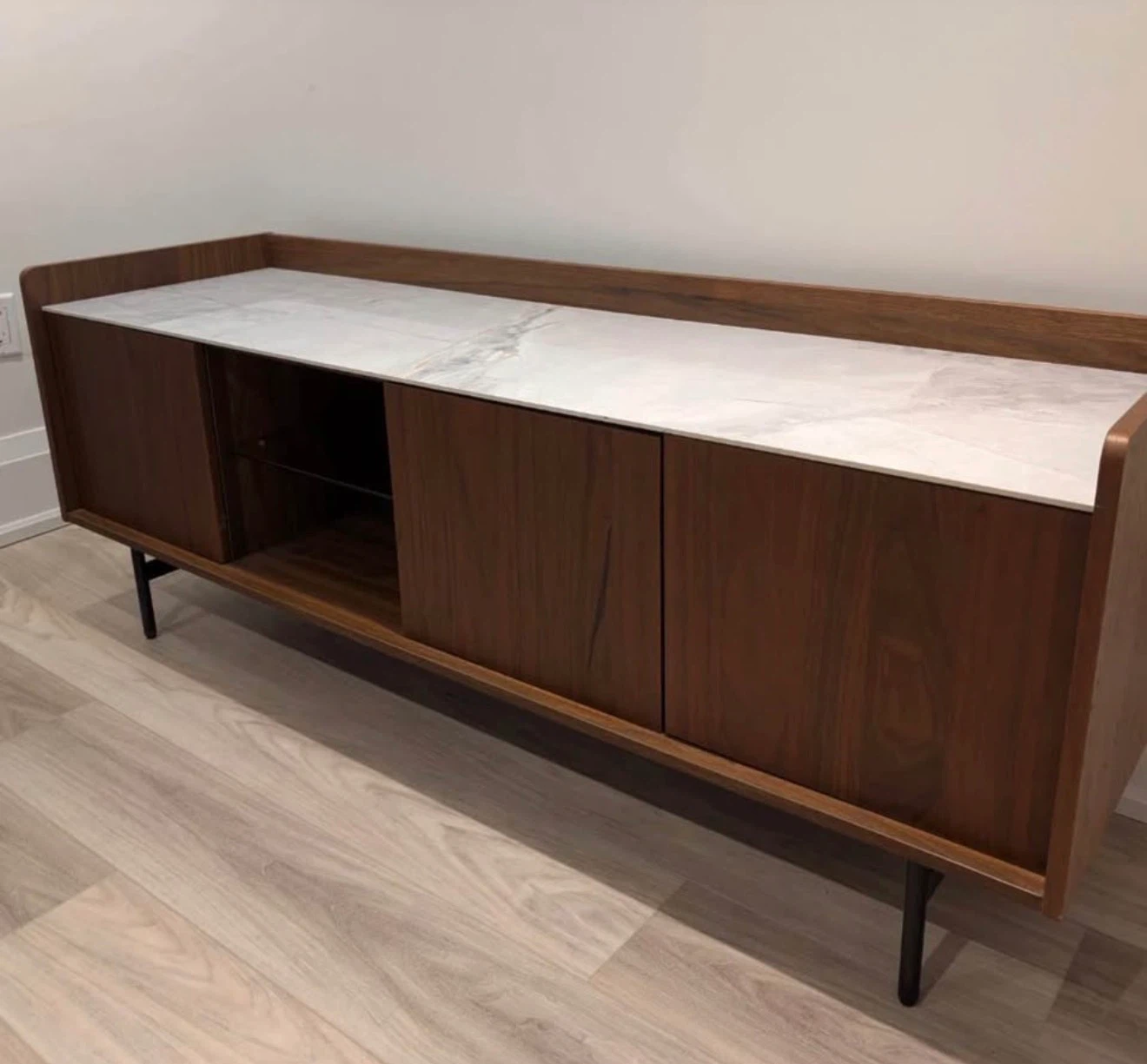 Mika Structube ceramic top media unit