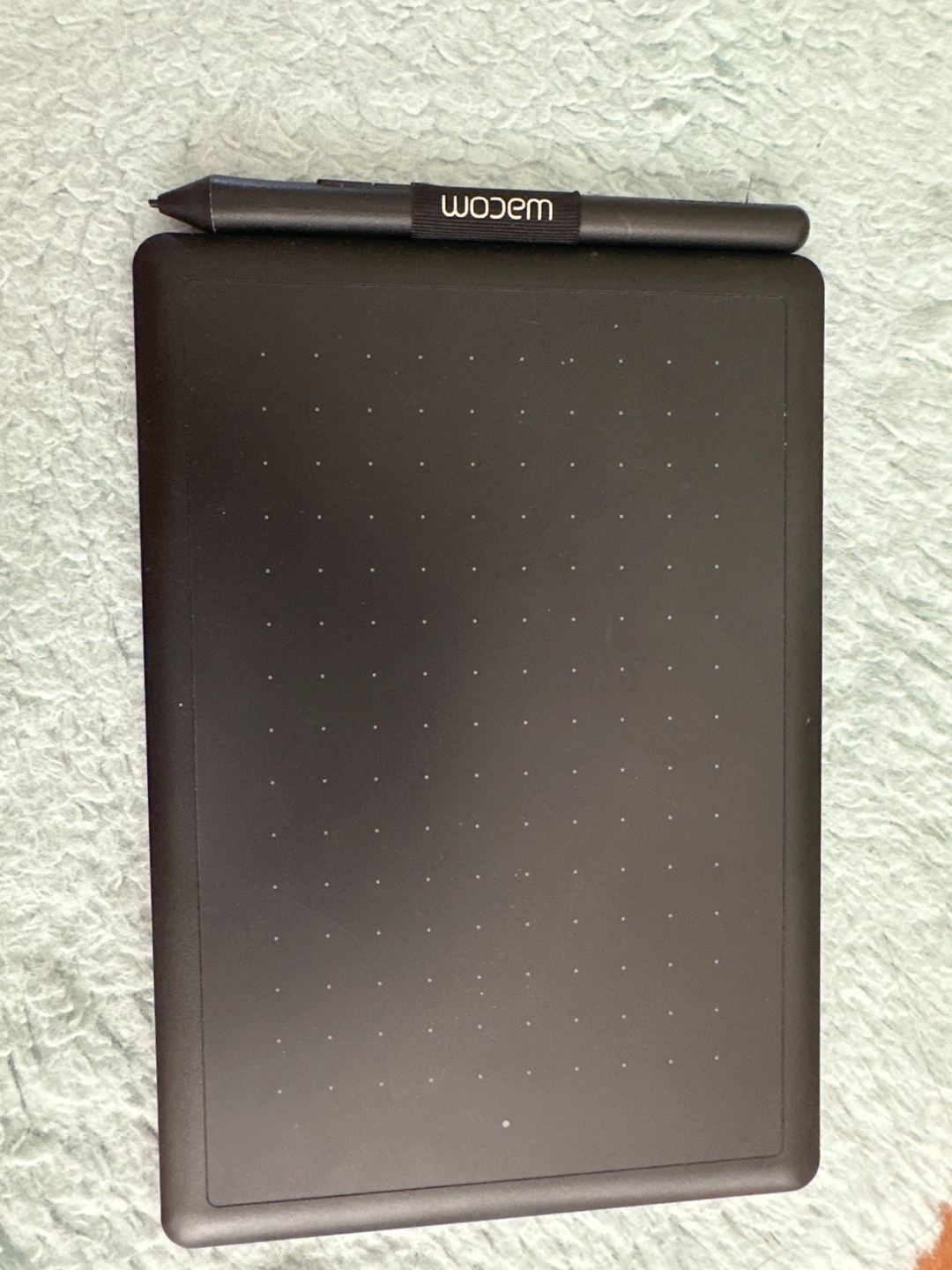 One by Wacom pen tablet CTL-472