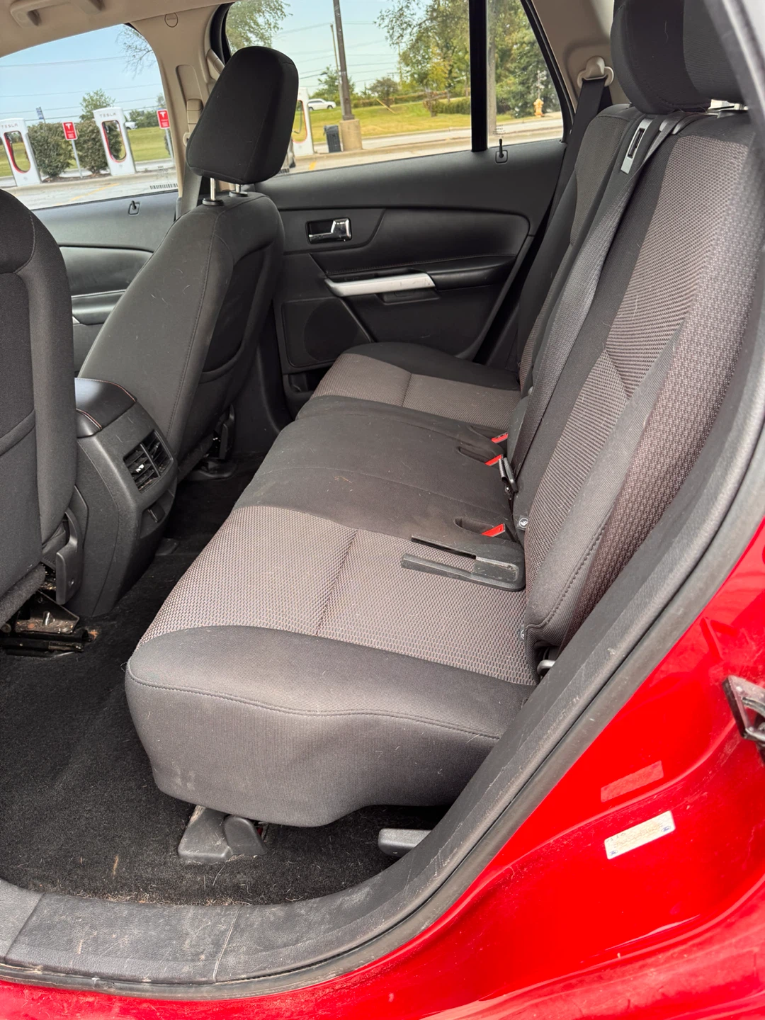 Red Ford Edge SUV - photo 4