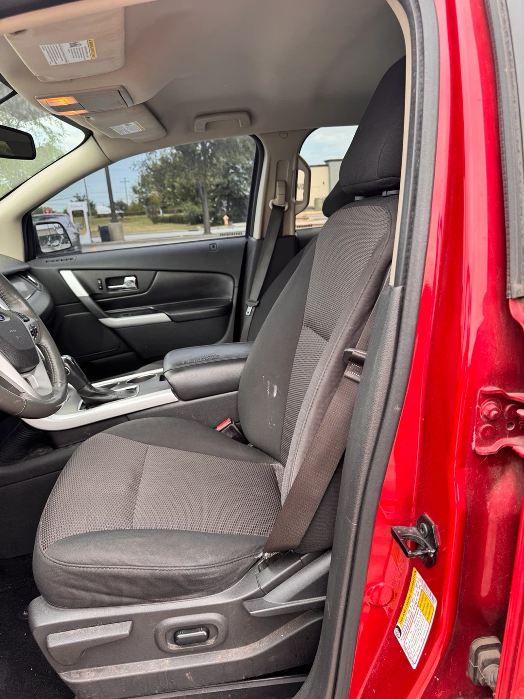 Red Ford Edge SUV - photo 5