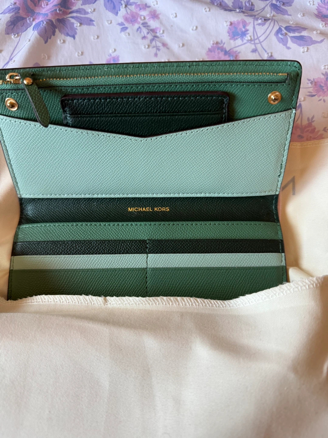 Michael Kors Green Leather Wallet - photo 3