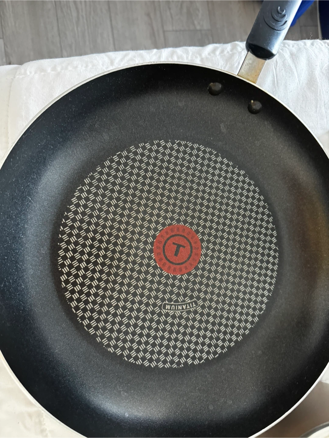 Cuisinart and T-fal Cookware Set - photo 2