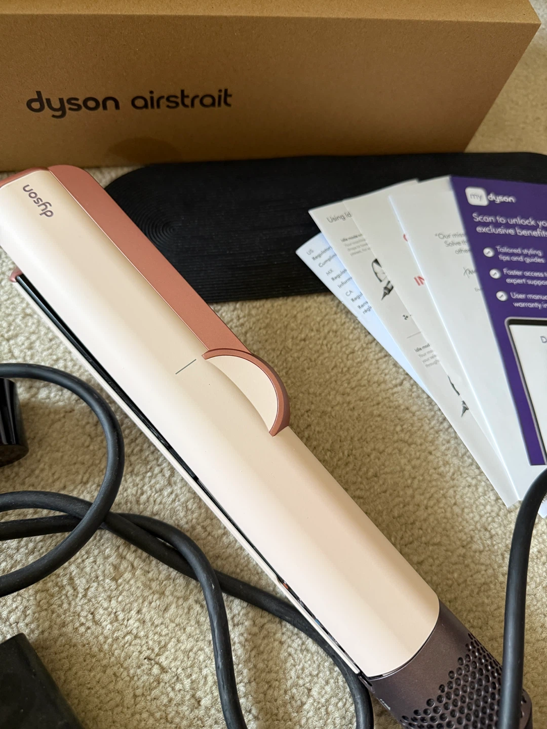 Dyson Airstrait Straightener - photo 2