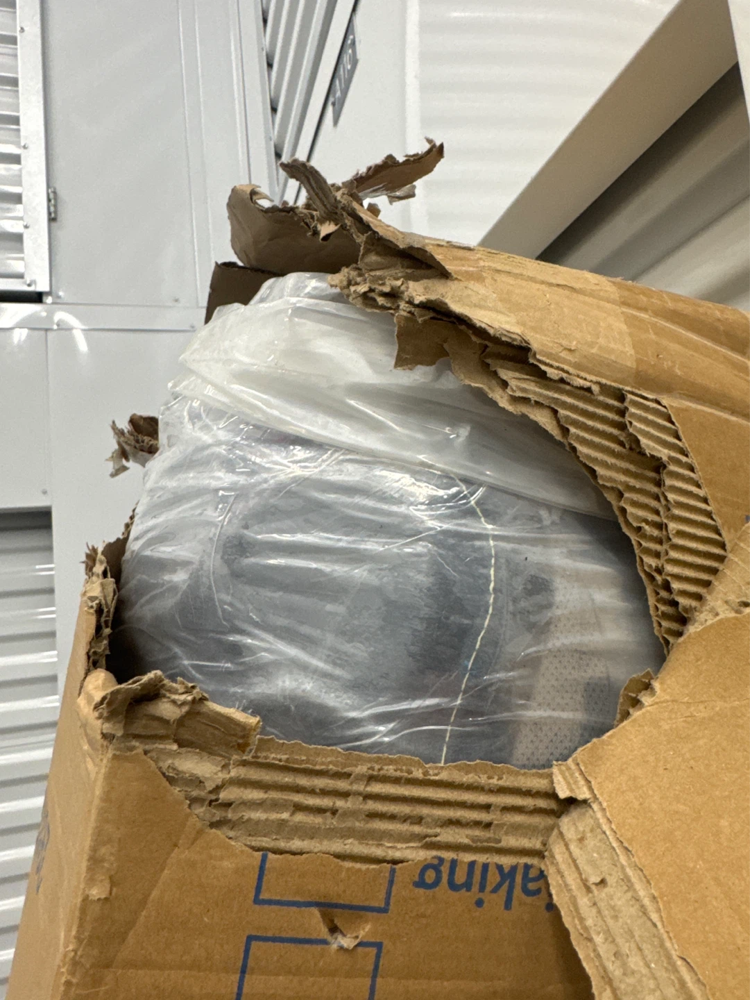 Unidentified Boxed Item - photo 2