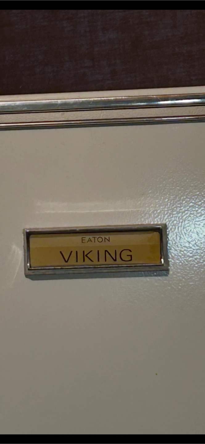 Eaton Viking Upright Freezer FV1617 - photo 3