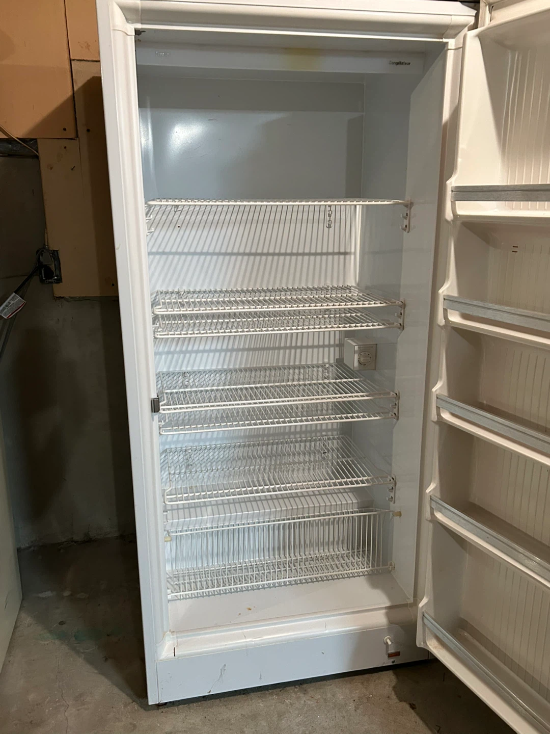 Eaton Viking Upright Freezer FV1617 - photo 5