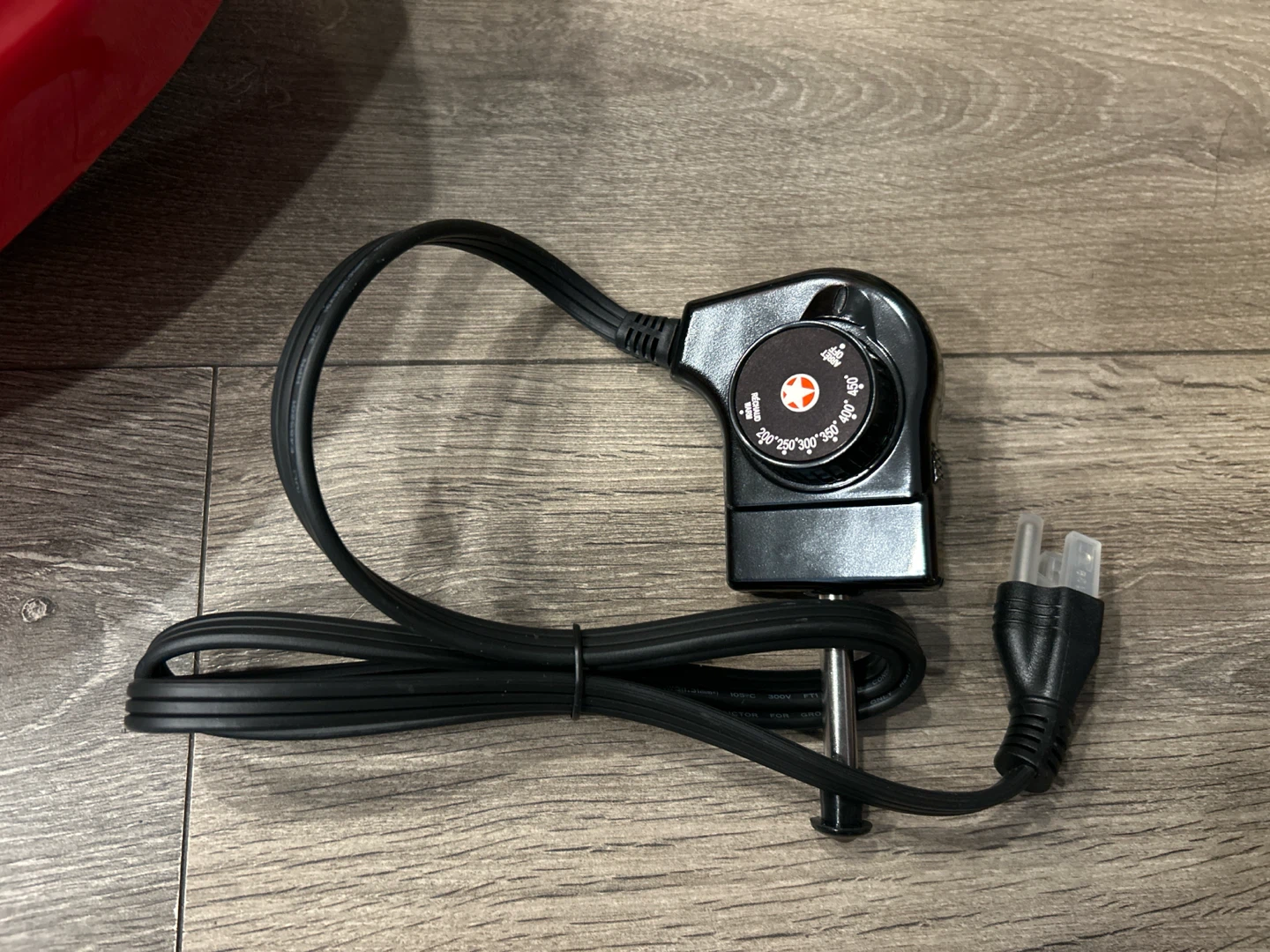 Brand New! Never used! Starfrit The Rock Electric Hot Pot - photo 4