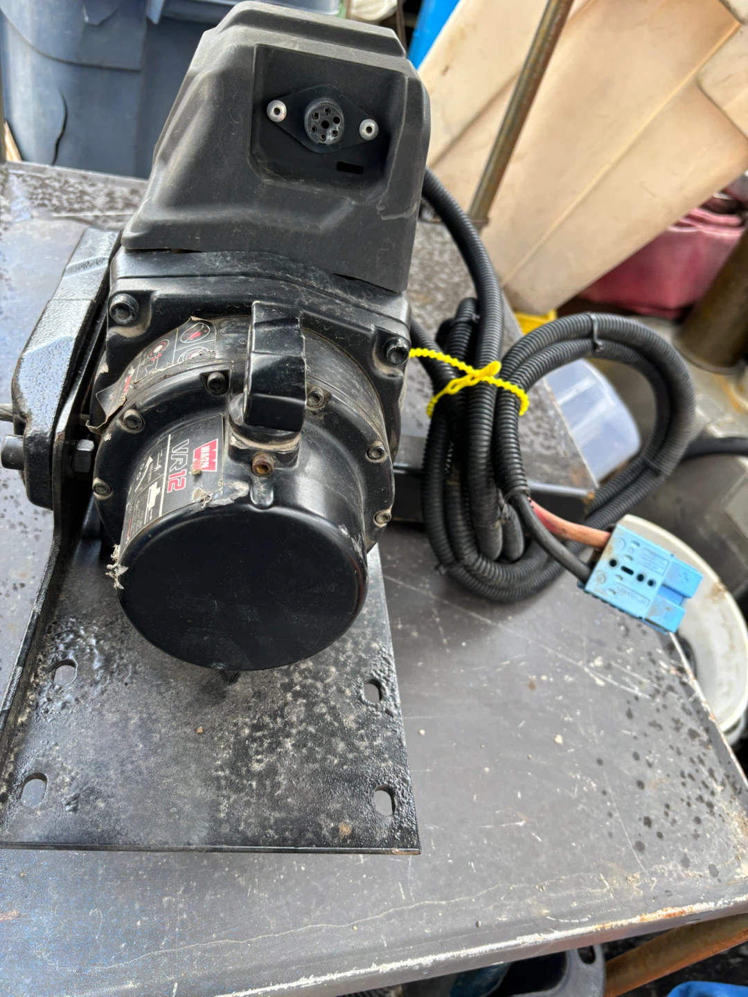 Warn VR12 Winch - photo 2