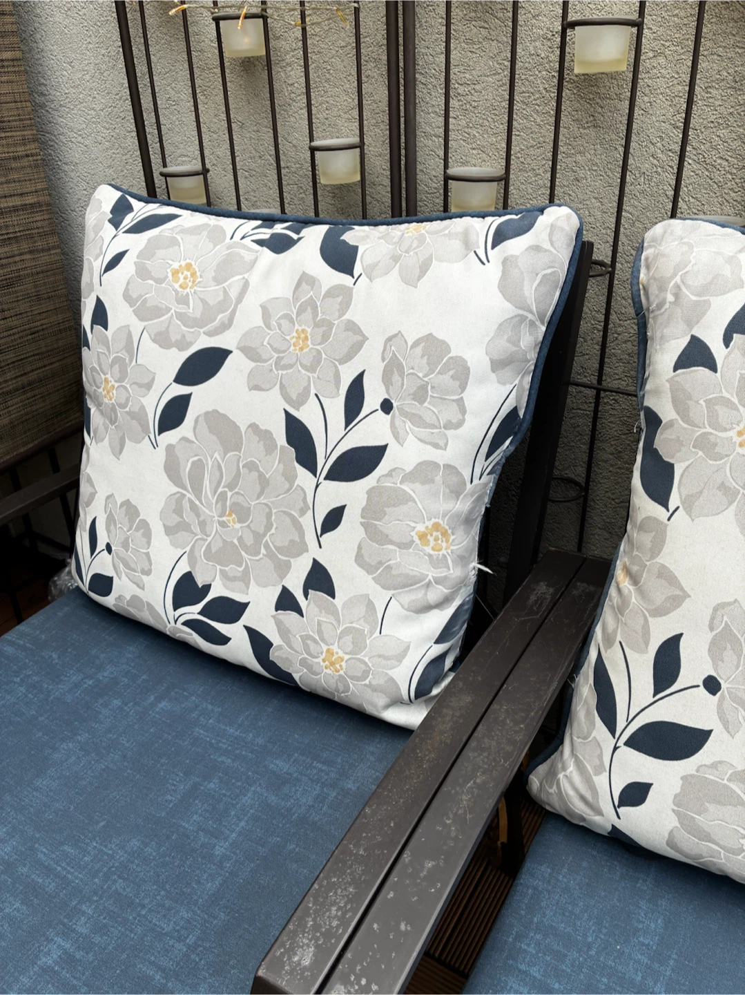 Outdoor Patio Bistro 3-Piece Set with Floral Cushions - photo 4