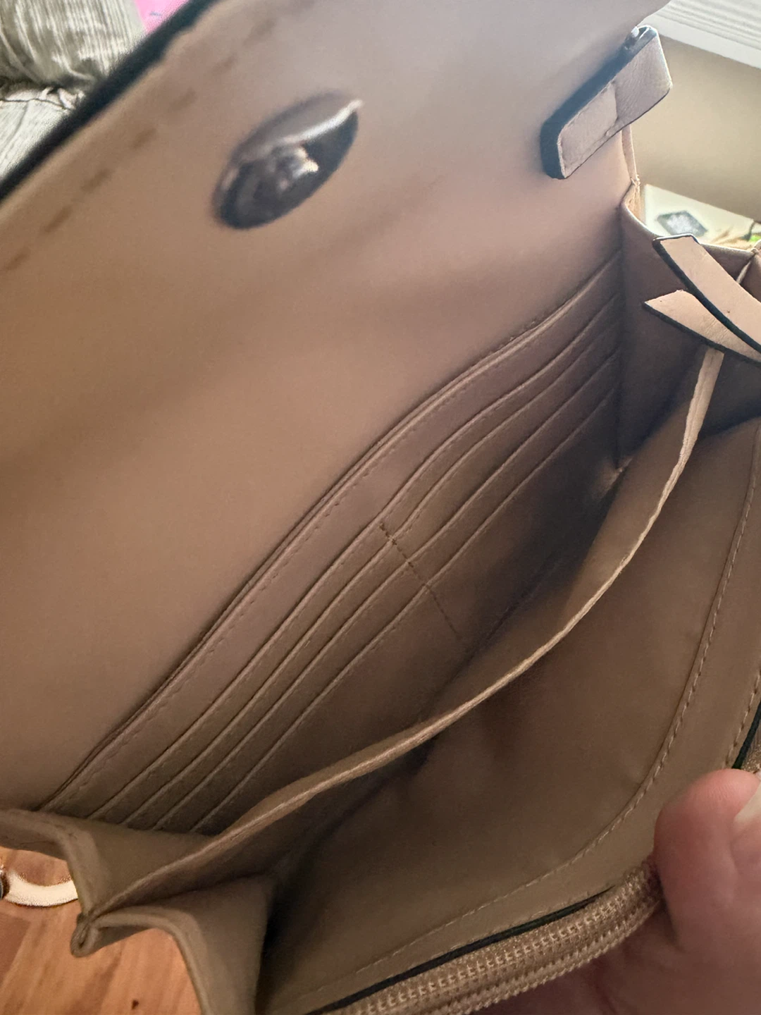 Guess Crossbody Purse - photo 3