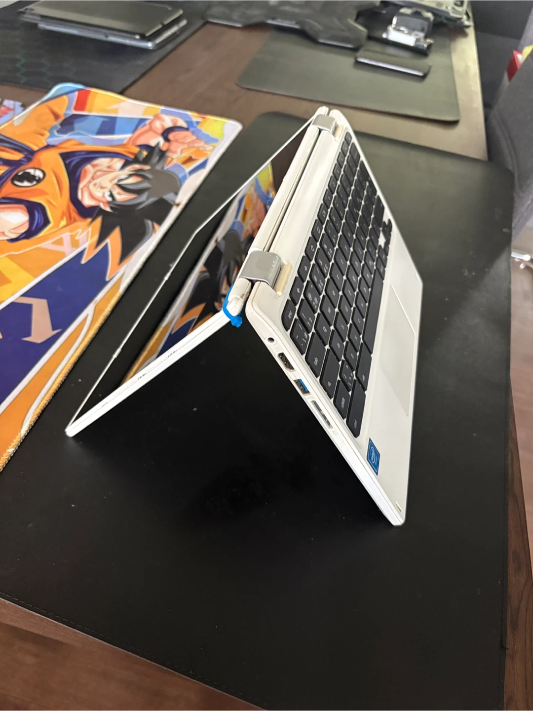 White Acer Chromebook - photo 4