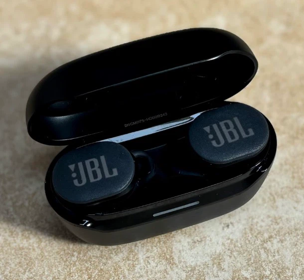 First come first serve JBL Blue Wireless Earbuds