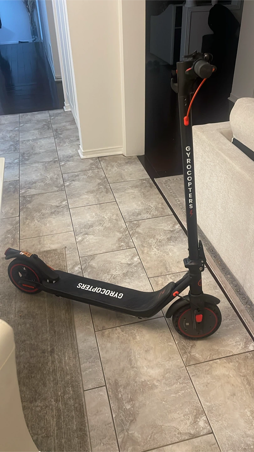 Gyrocopter Flash 6.0 Electric Scooter. ( BARLEY USED) - photo 2