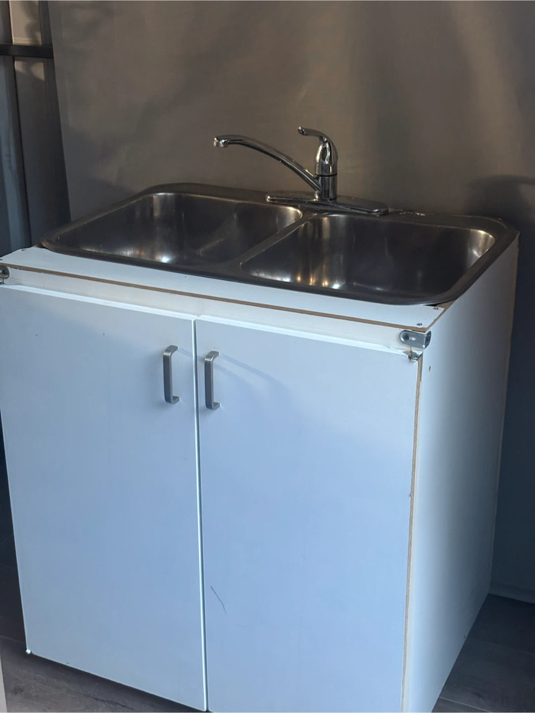 Double sink vanity unit with faucet and plumbing - photo 2