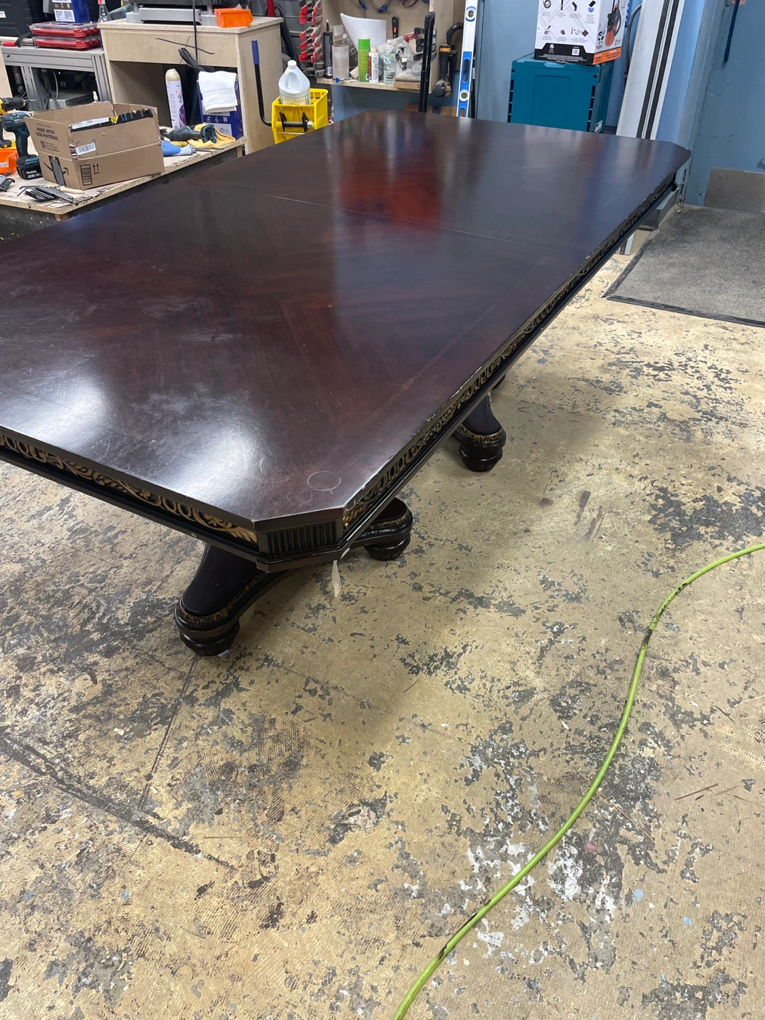 Traditional Pedestal Dining Table - photo 3