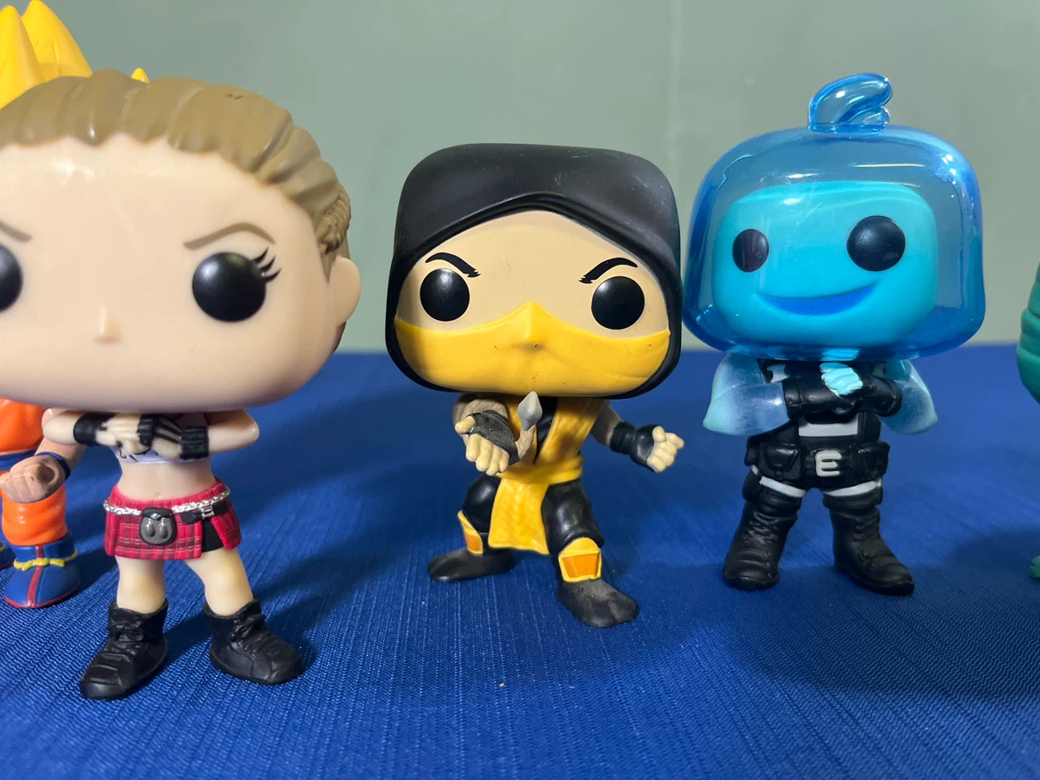 Set of 8 Funko Pop Vinyl Figures ALL FOR $15 - photo 3