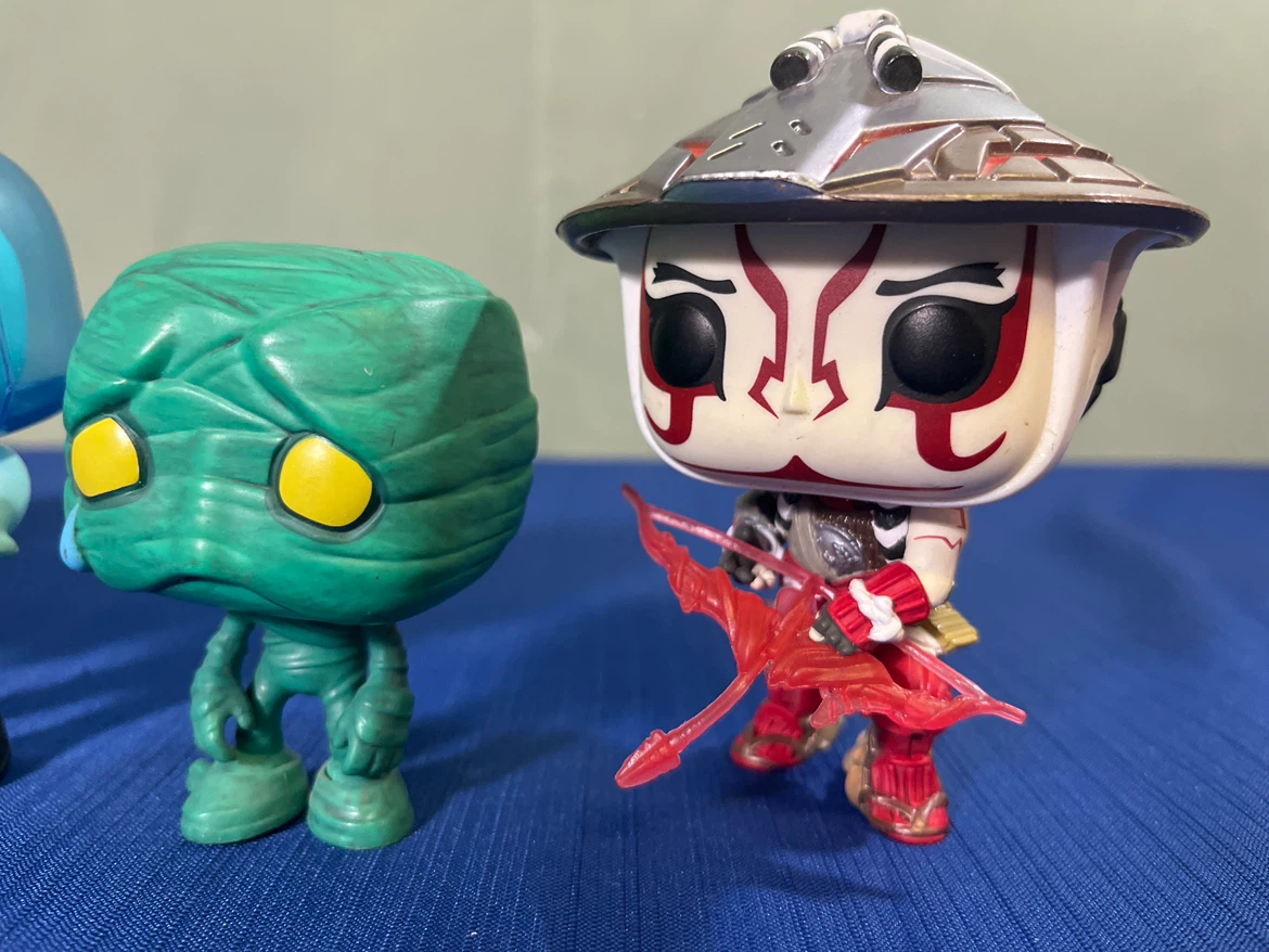 Set of 8 Funko Pop Vinyl Figures ALL FOR $15 - photo 4
