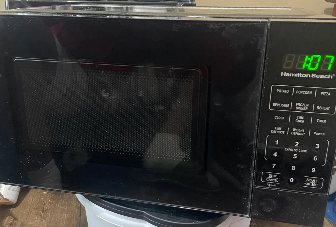 Hamilton Beach Countertop Microwave - photo 3