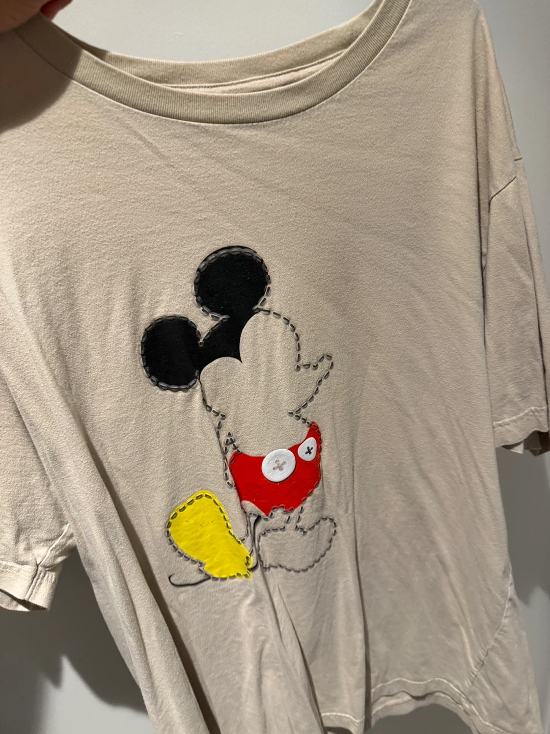XL Uniqlo UT Graphic T-Shirt Collection - photo 3