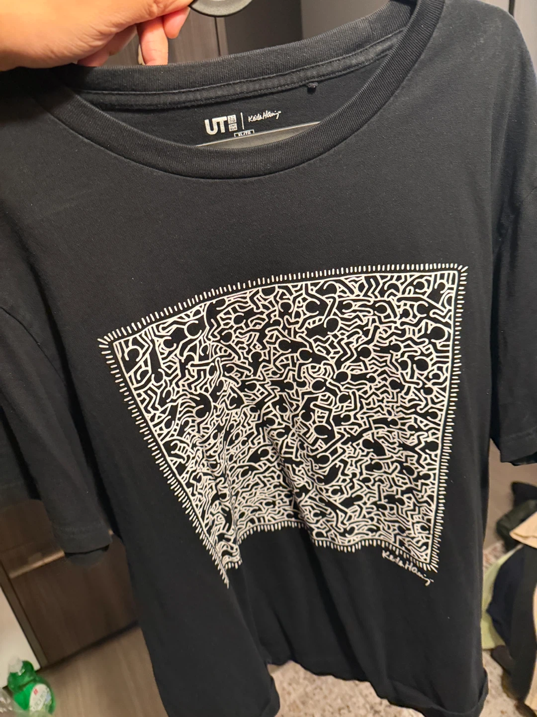XL Uniqlo UT Graphic T-Shirt Collection - photo 4