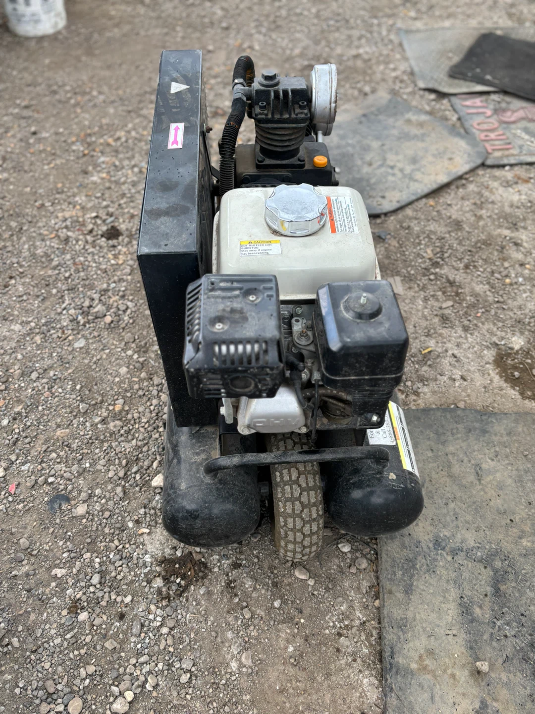 Power Heavy Duty Gasoline Air Compressor HD6510TH3 - photo 2