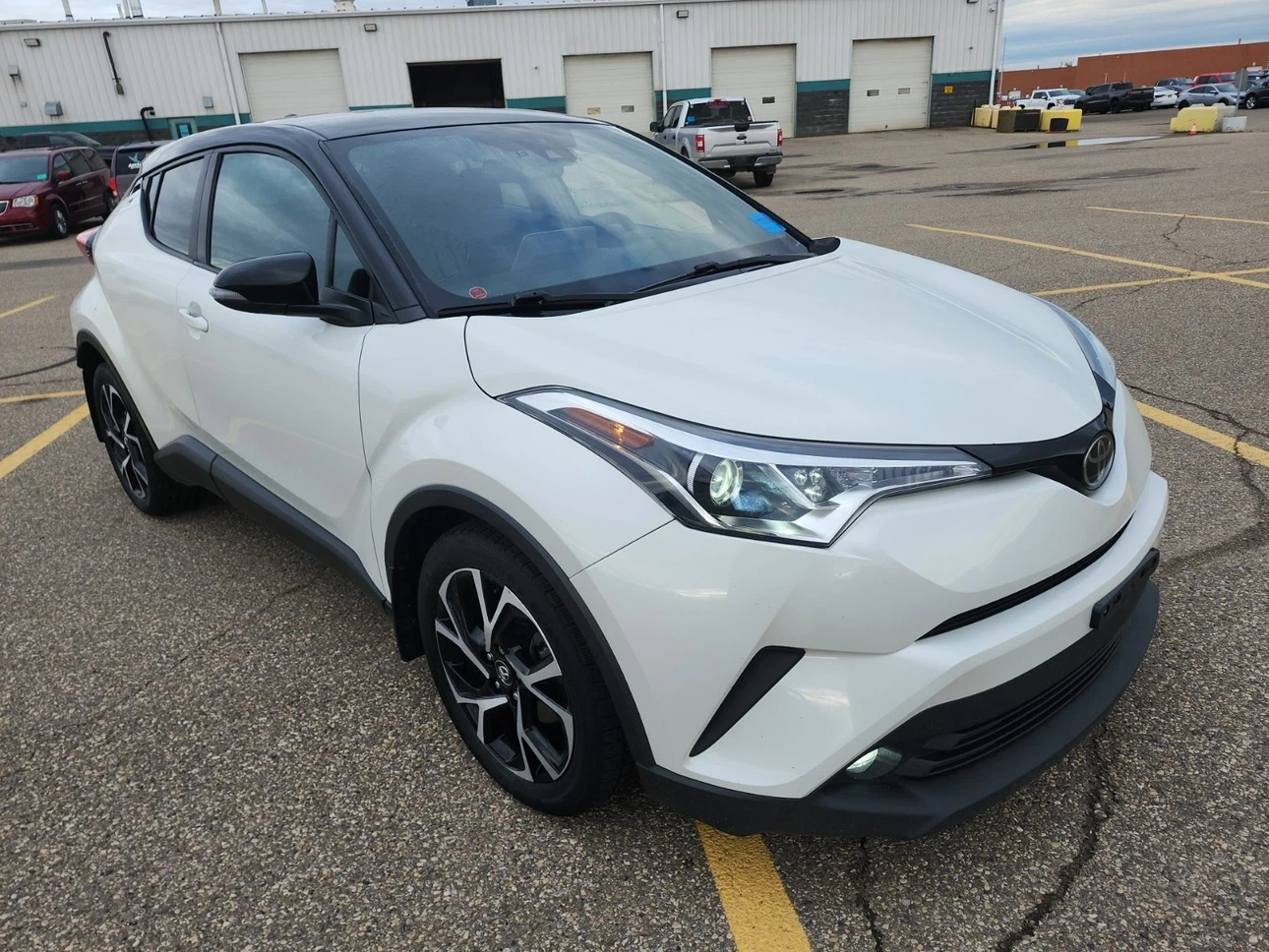 2019 TOYOTA C-HR - photo 2