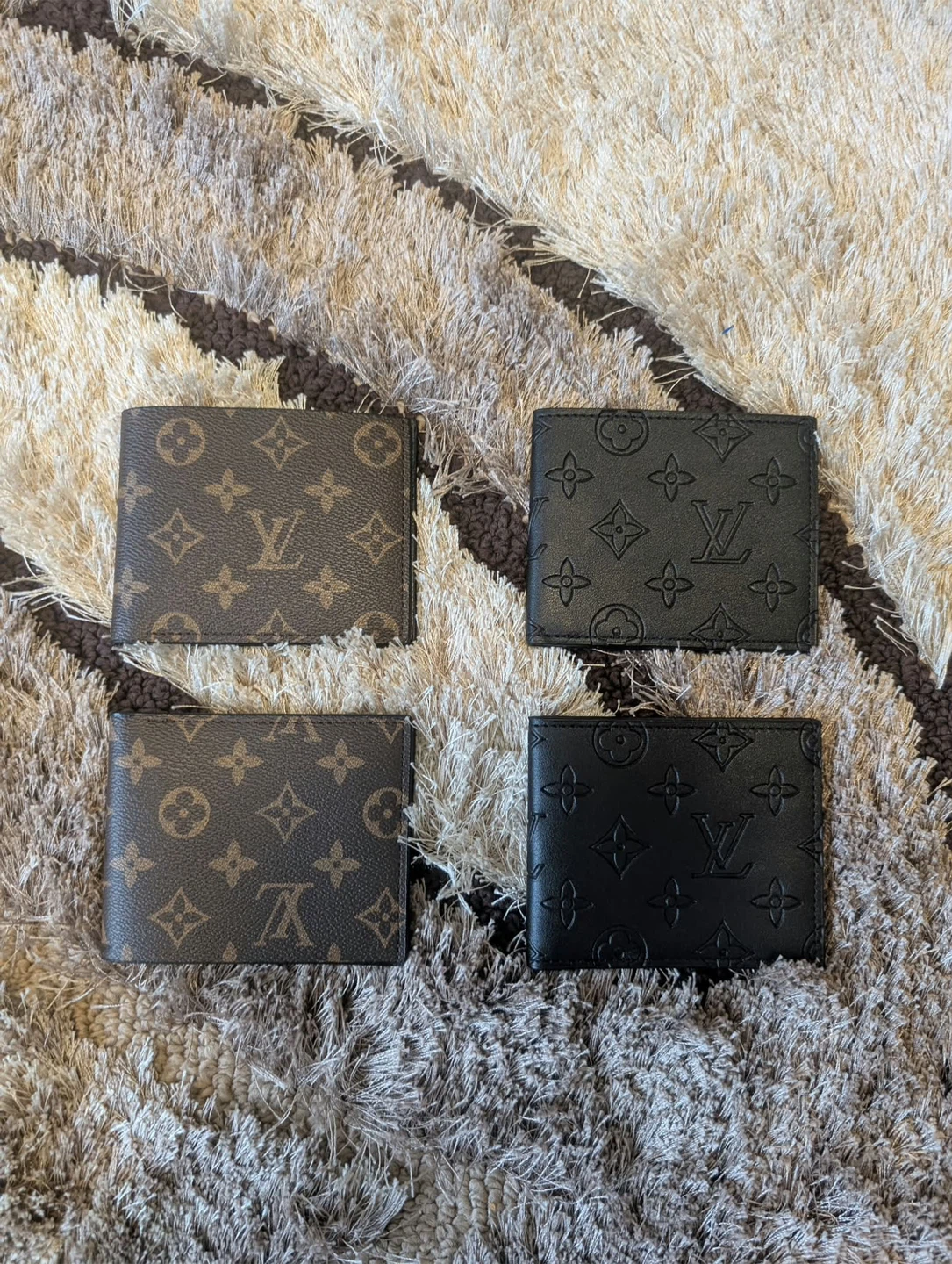 Lv Wallets