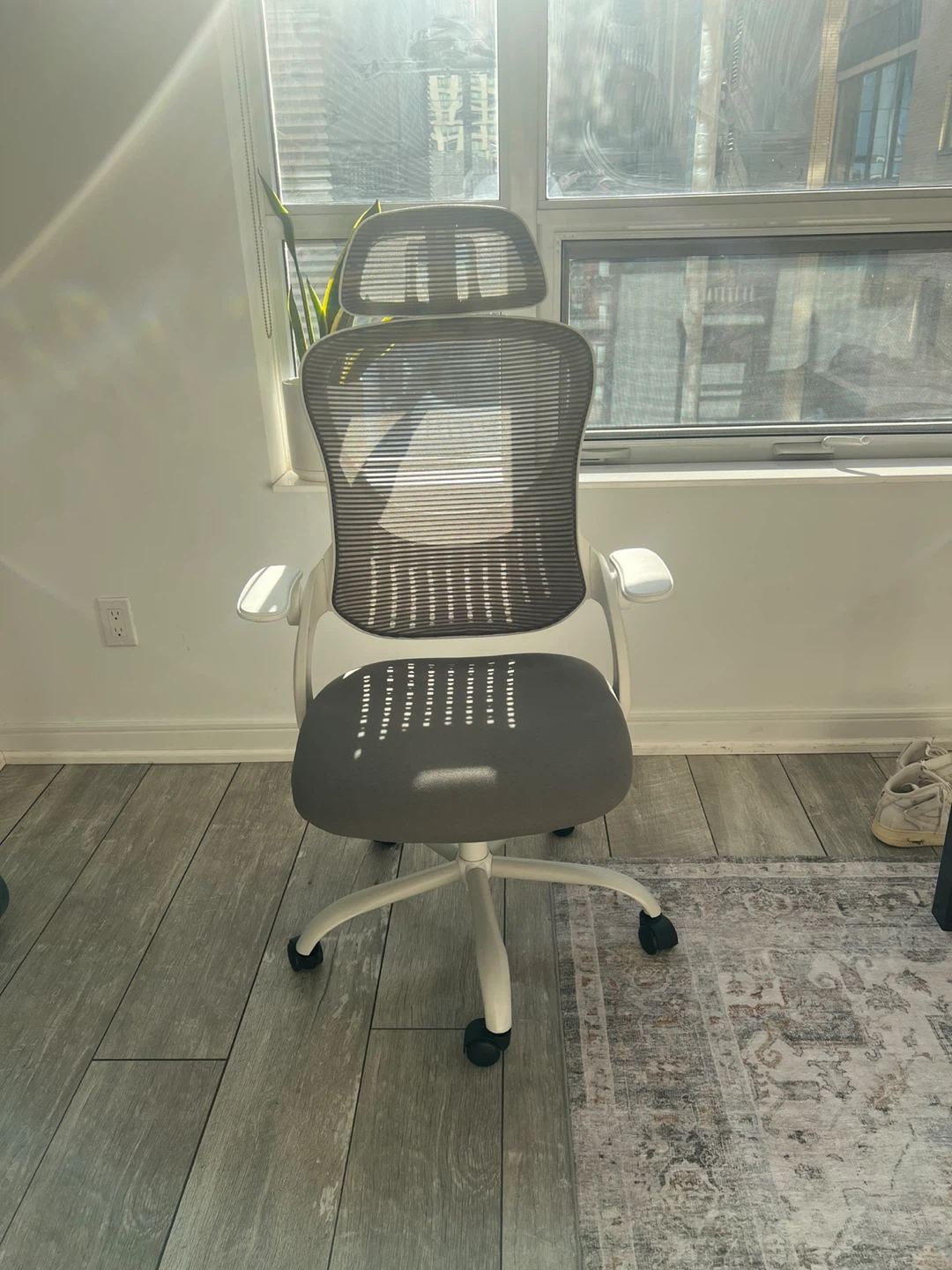 White ergonomic office chair with mesh back - photo 2