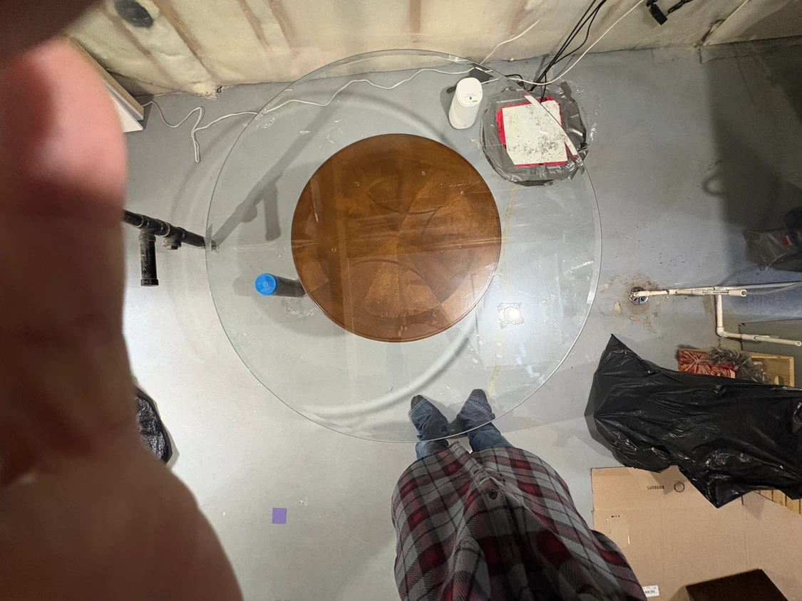 Round wooden side table with glass top - photo 2
