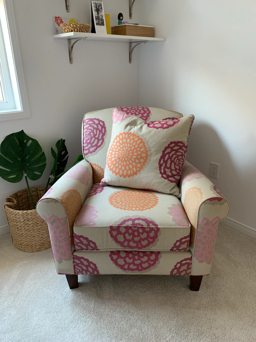 Floral pattern accent chair