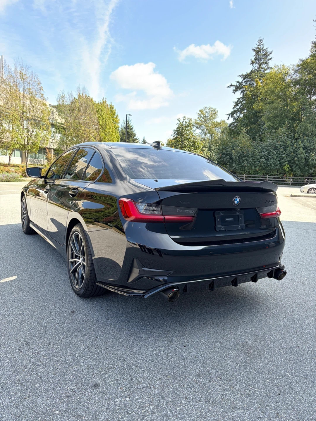BMW 330i xDrive - photo 4