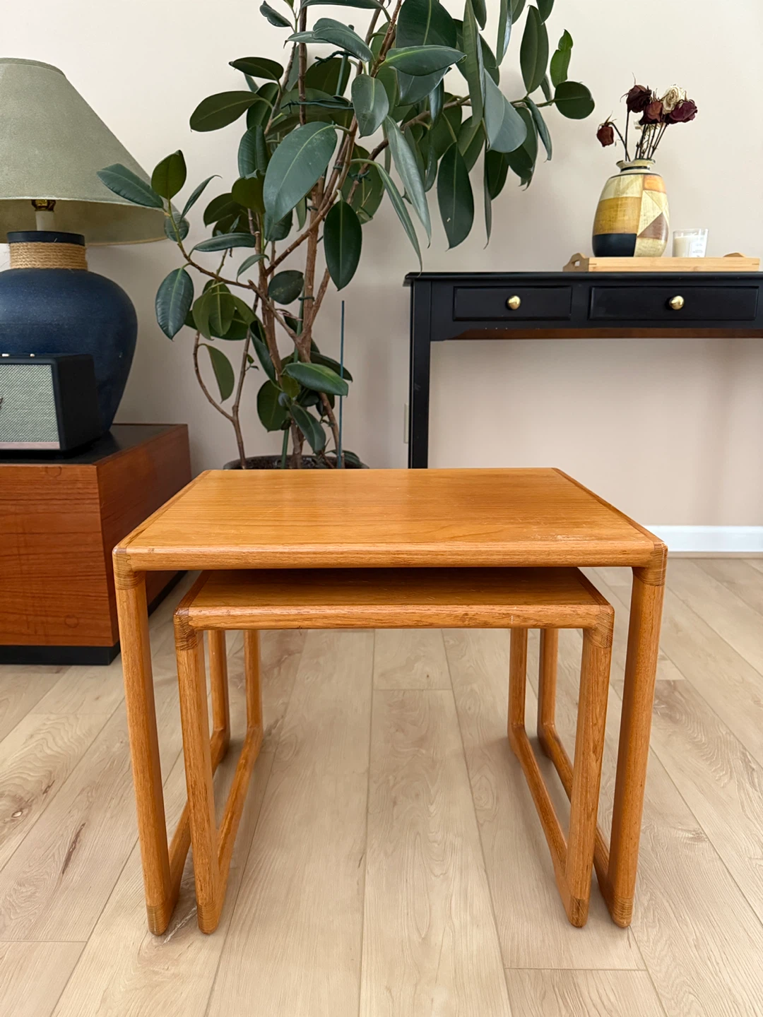 Vintage Mid-Century Modern Nesting Tables - photo 2