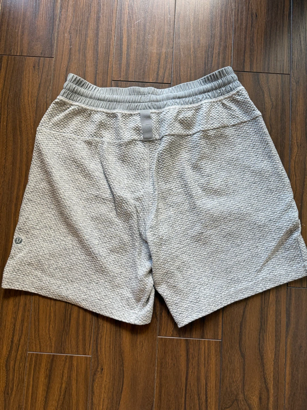 Lululemon Textured Grey Shorts - photo 2