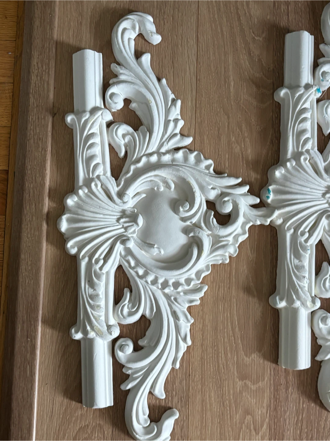 Ornate White Decorative Wall Moldings - photo 2