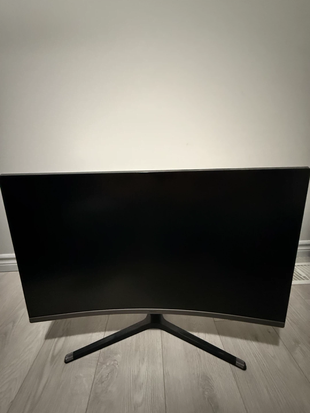 Samsung 32-inch Curved Essential Monitor S3