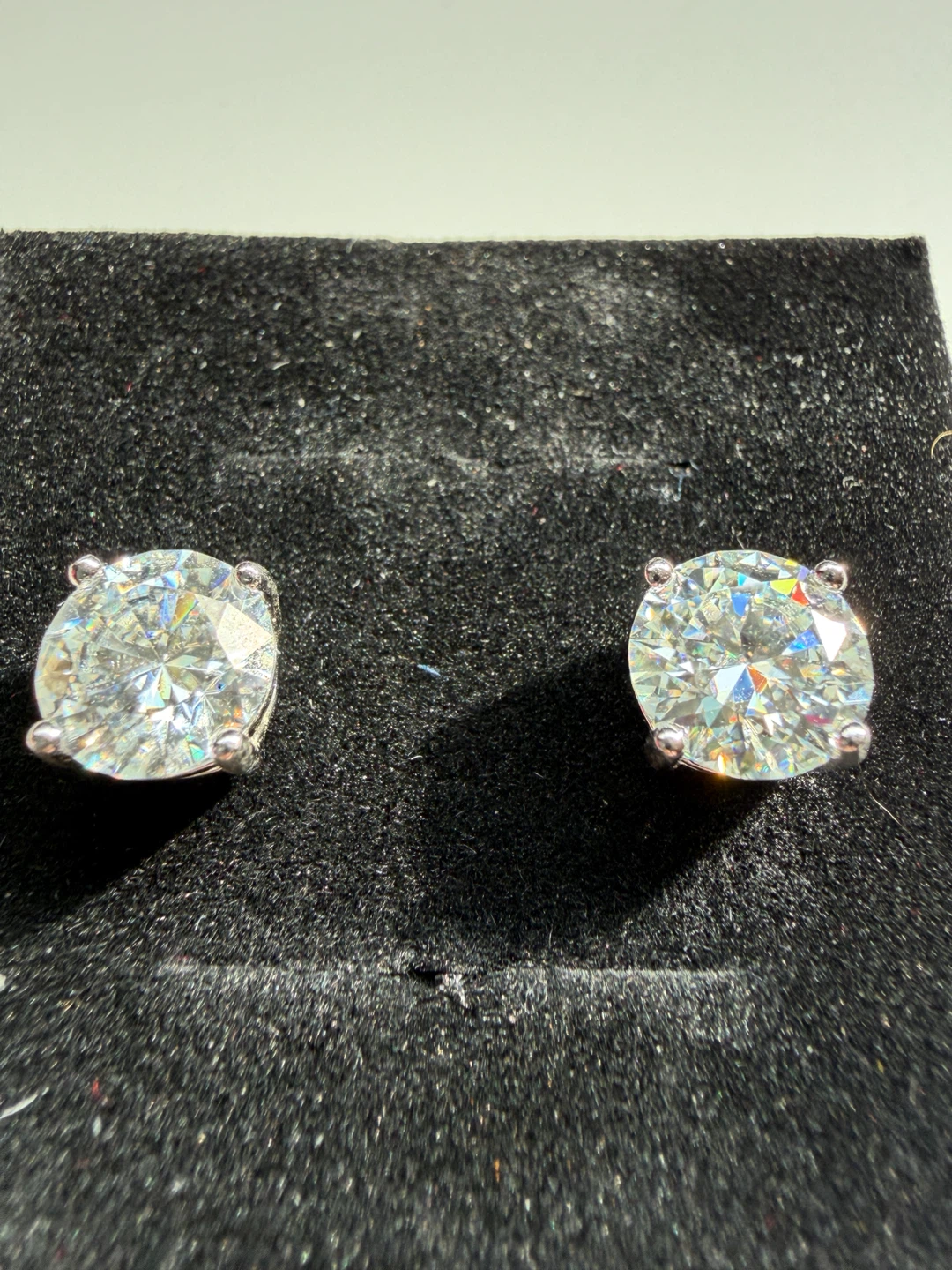 2.0ct Moissanite earrings - photo 2