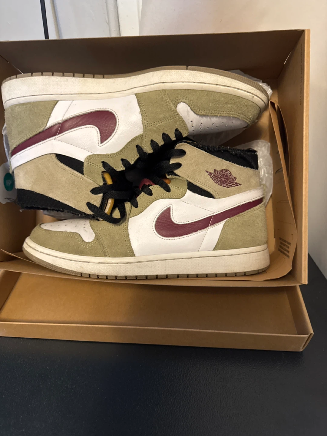 Nike Air Jordan 1 Mid Shoes