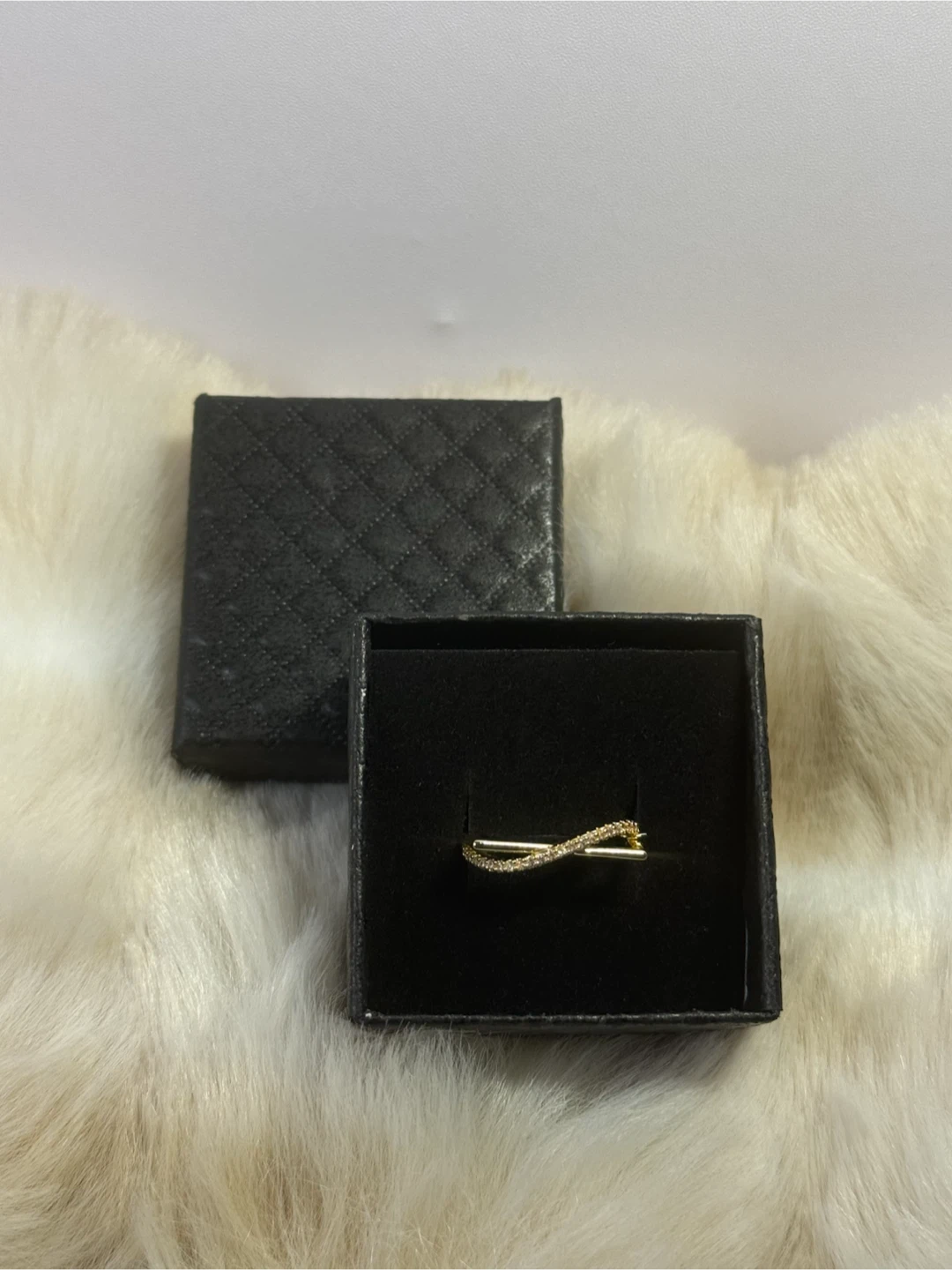 Gold Tone Criss-Cross Ring - Size 5.5