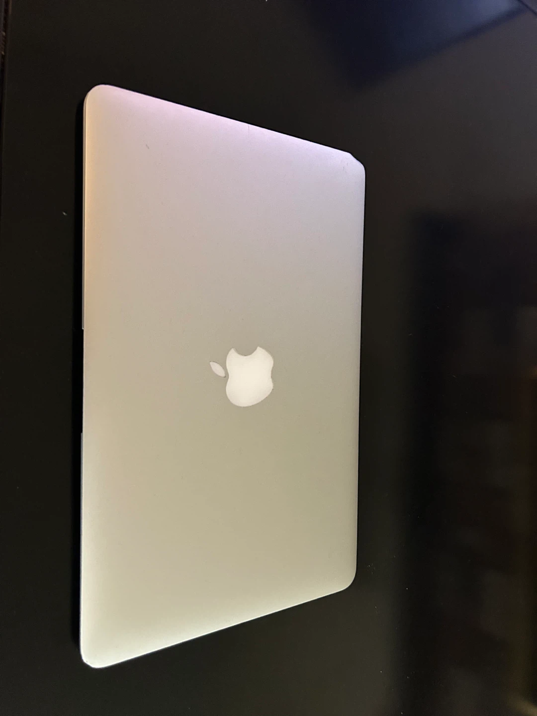 Apple MacBook Air 11-inch Early 2015 - photo 2