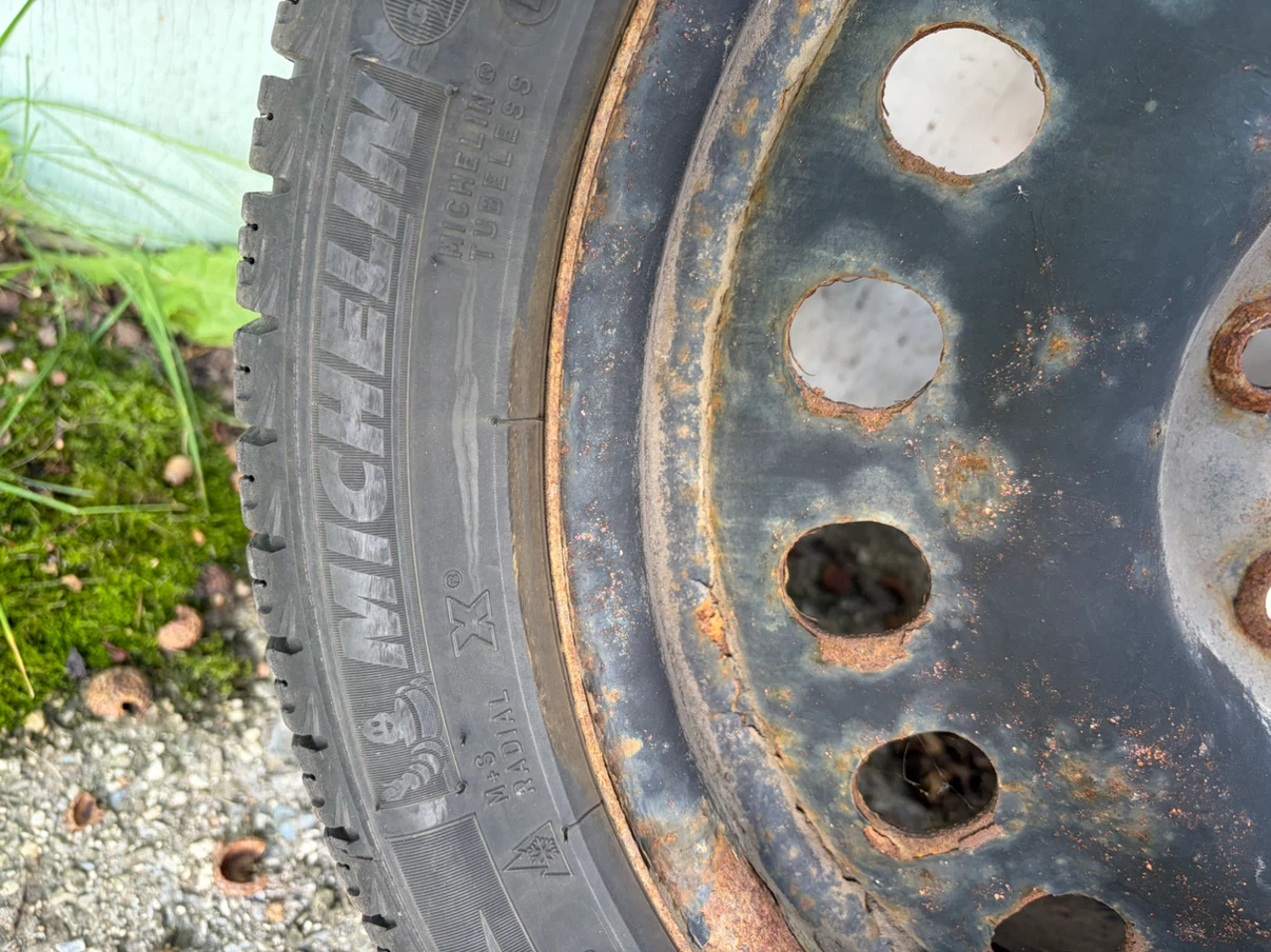 Set of Michelin X-Ice Snow Tires 225/45R17 on rims