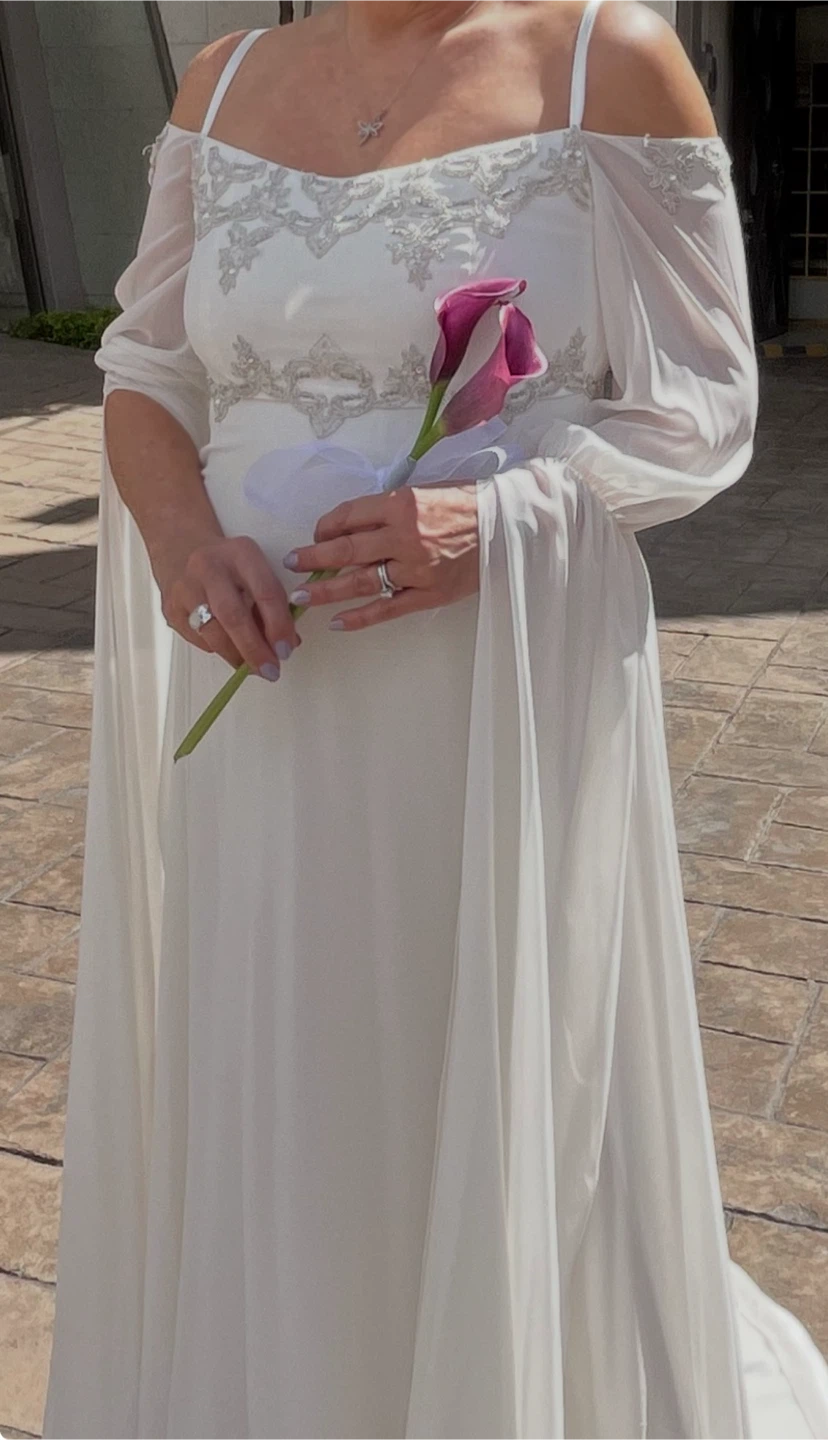 White Wedding Dress with Off-Shoulder Sleeves - photo 2