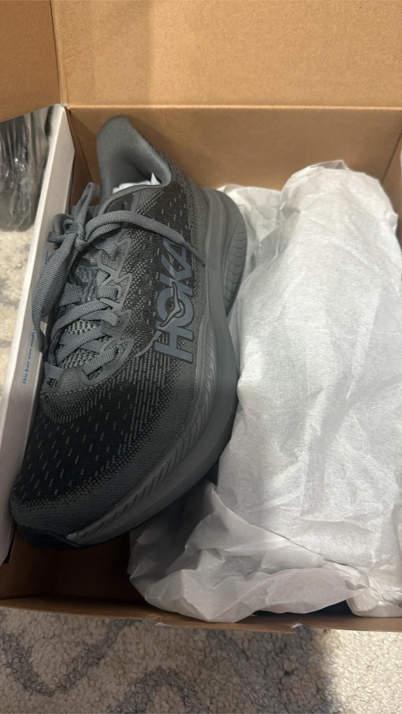 Hoka W Mach 6 Running Shoes Size 7B