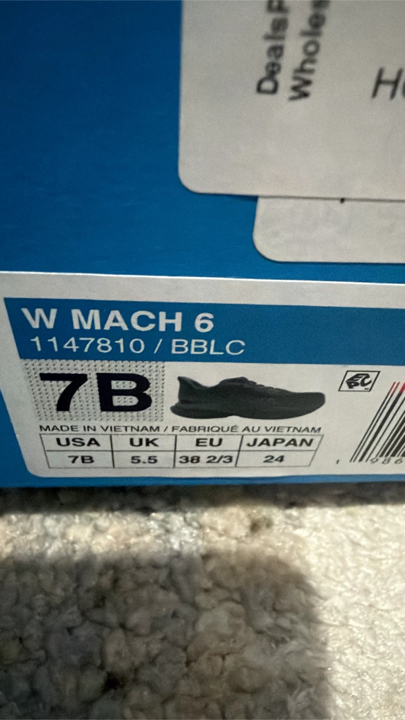 Hoka W Mach 6 Running Shoes Size 7B - photo 2